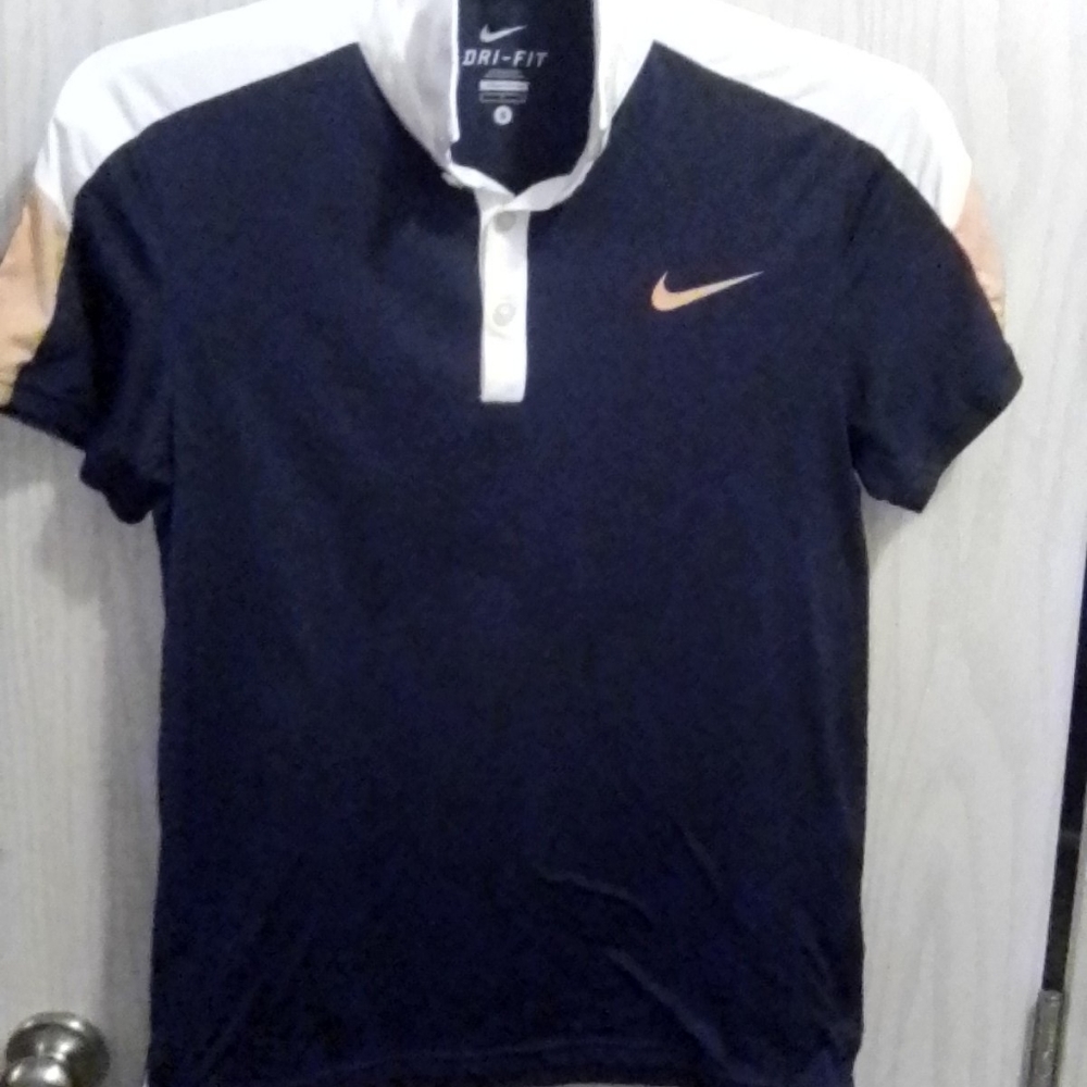 Nike Dri Fit Small Shirt